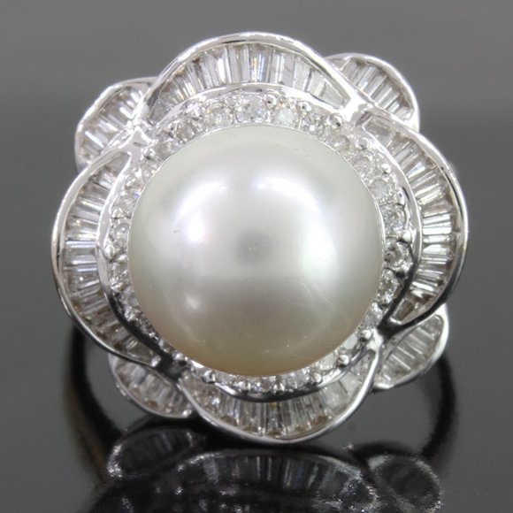 18k White Gold South Sea Cultured Pearl & Diamond Anniversary / Cocktail Ring - Picture 1 of 7